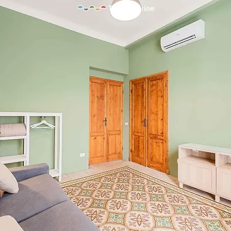 Oda ve Kahvaltı Vicci 57, Terre Marine